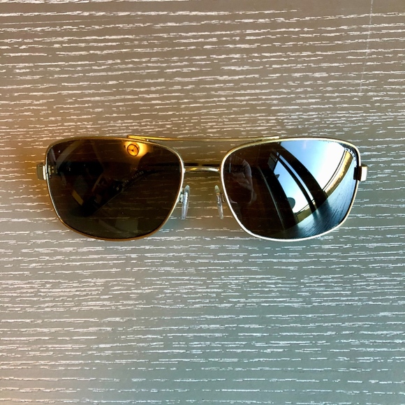 burberry polarized aviator sunglasses